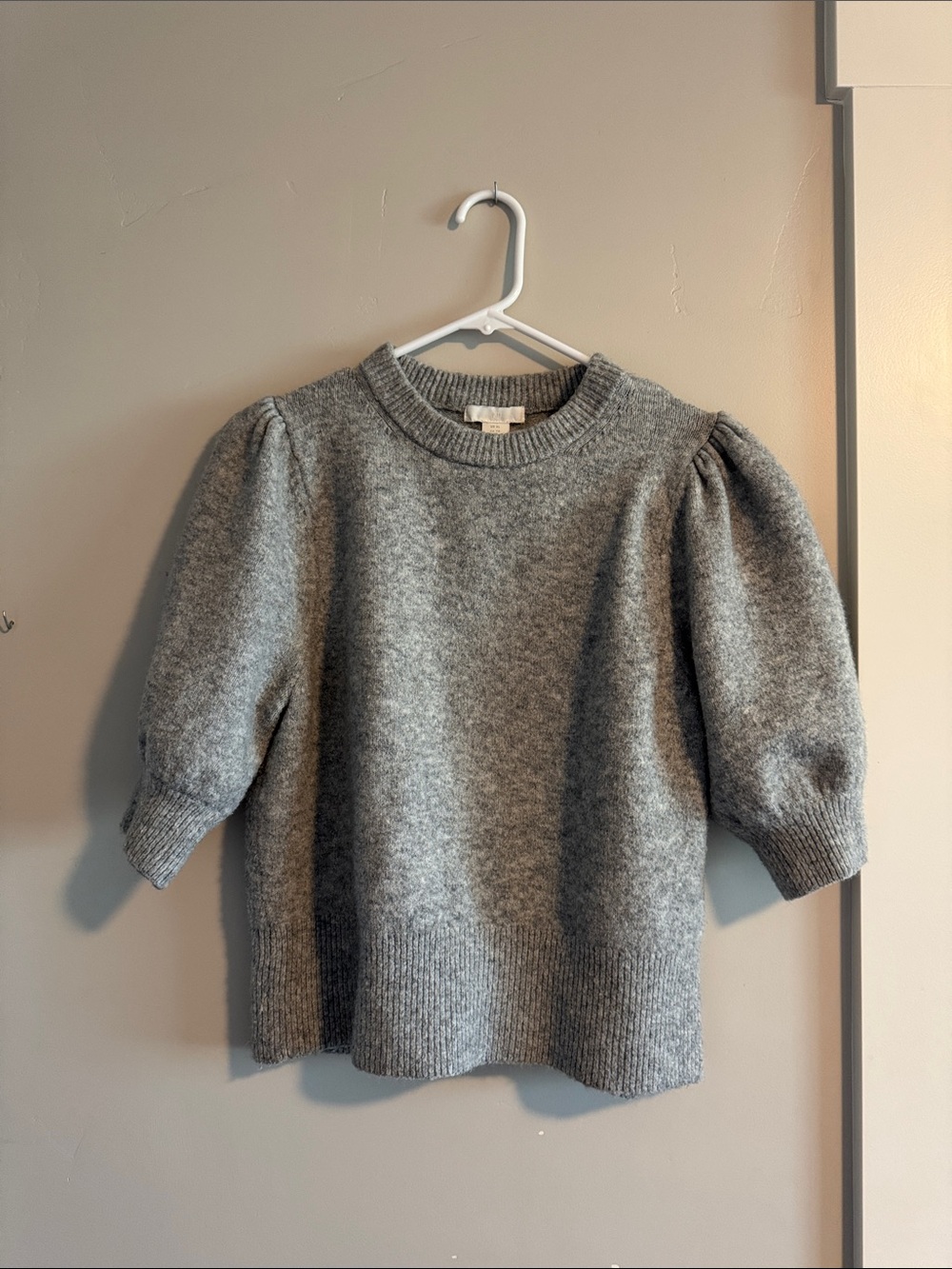 H&M Gray Puff Sleeve Sweater